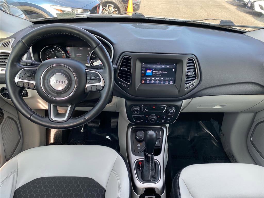 Used 2017 Jeep Compass Latitude w/ Popular Equipment Group image 12