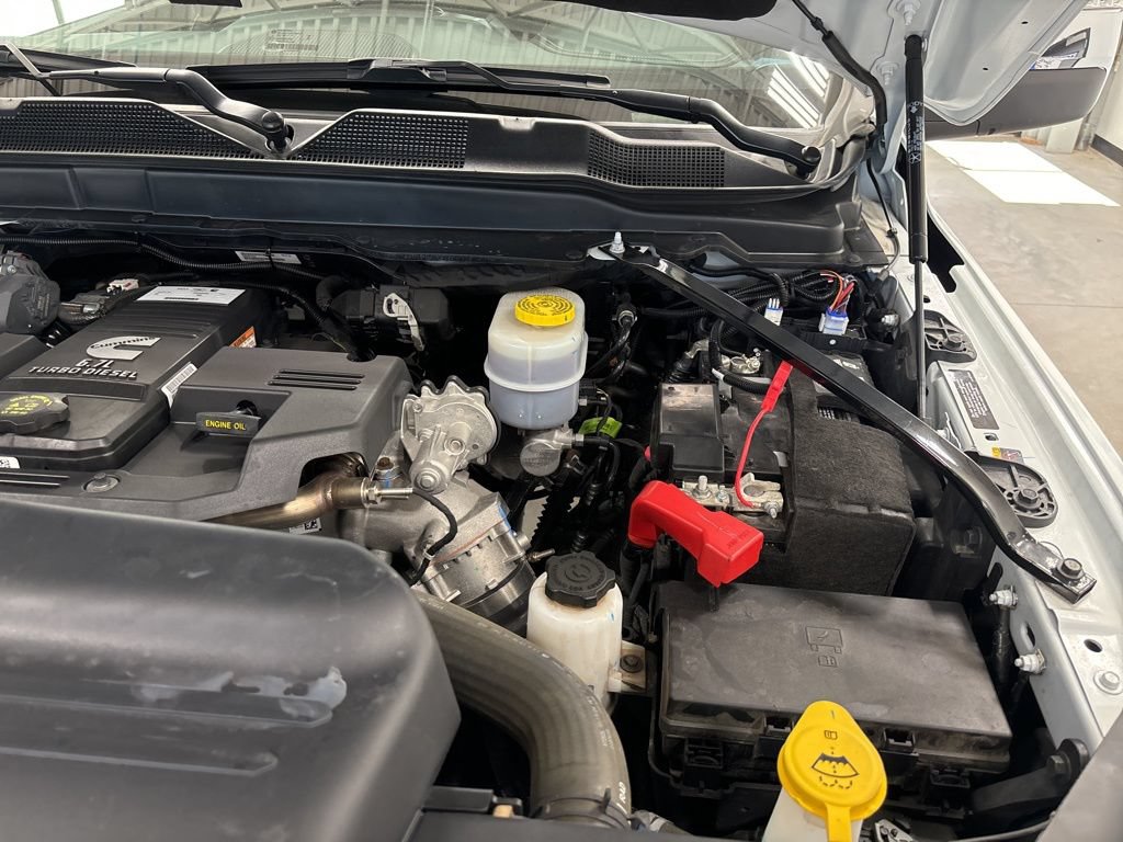 Used 2024 RAM 2500 Laramie AWD/4WD image 33