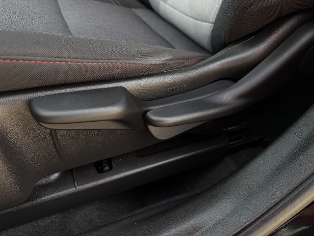 Used 2025 Chevrolet Trax RS w/ Driver Confidence Package FWD image 24