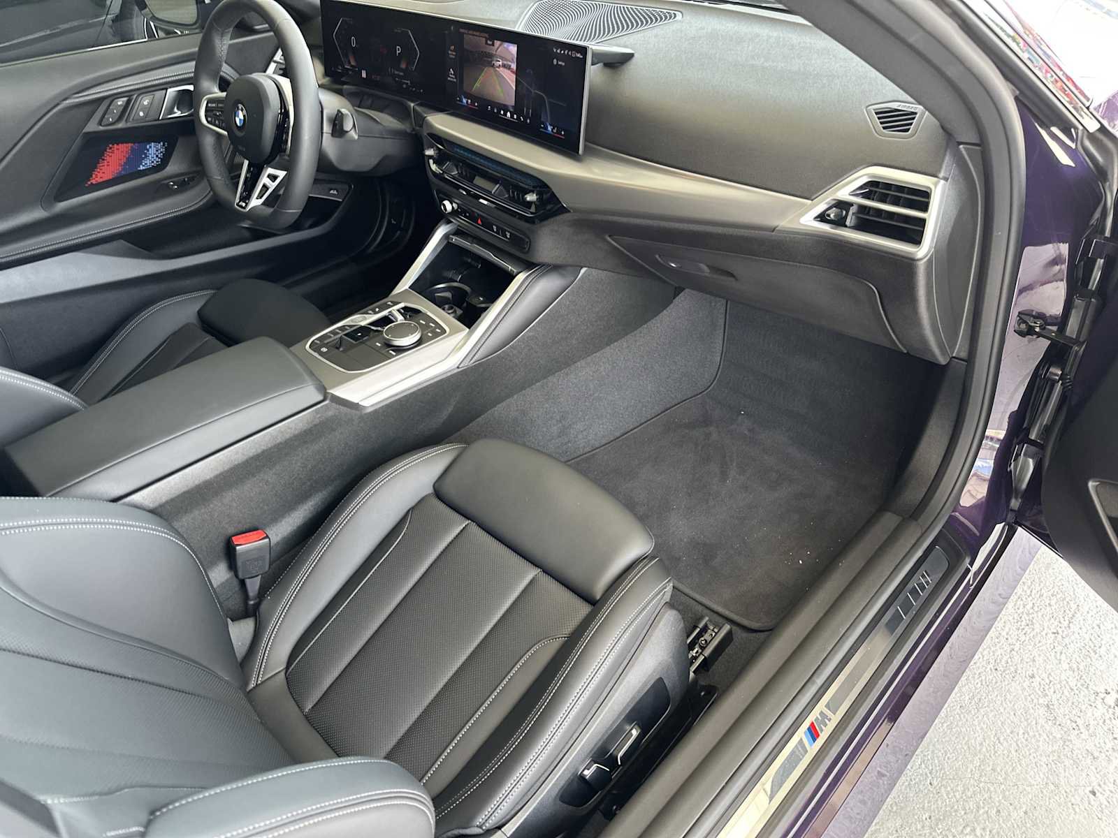 Used 2025 BMW 230i Coupe w/ M Sport Package RWD image 24