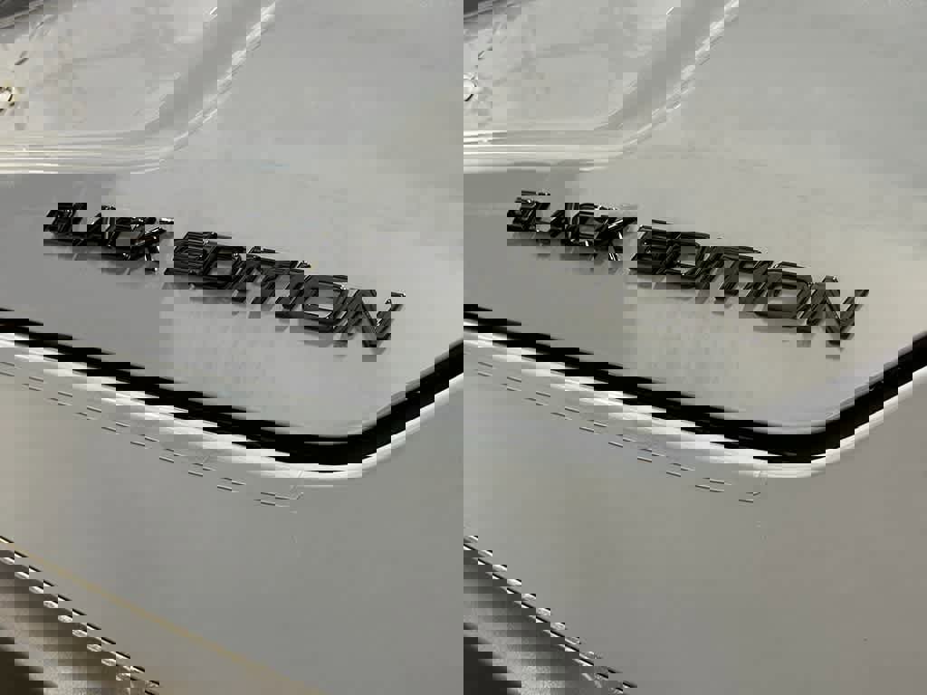 New 2025 Honda Pilot Black Edition image 5