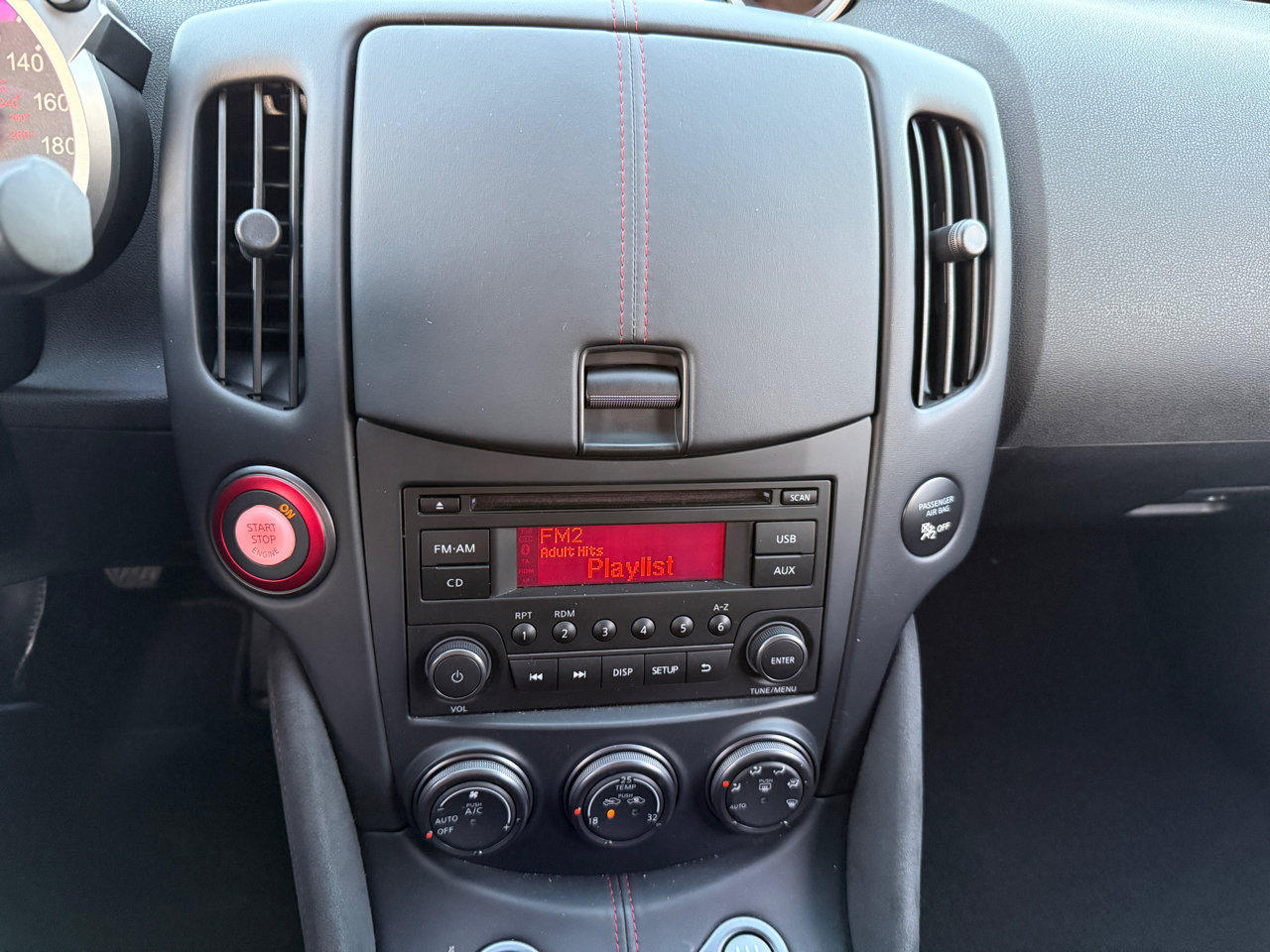 Used 2020 Nissan 370Z Coupe image 40