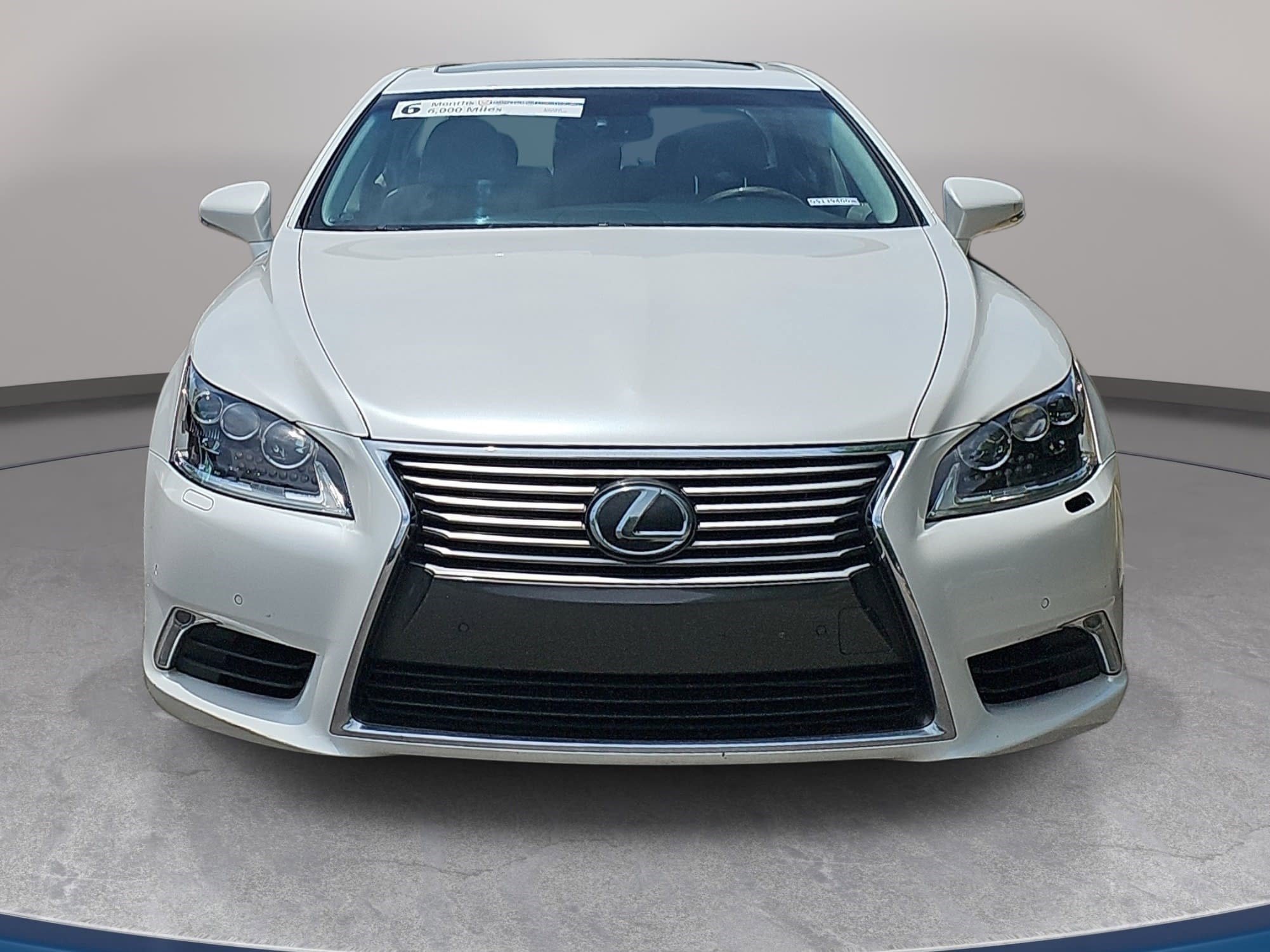Used 2016 Lexus LS 460 w/ Comfort Package RWD image 2