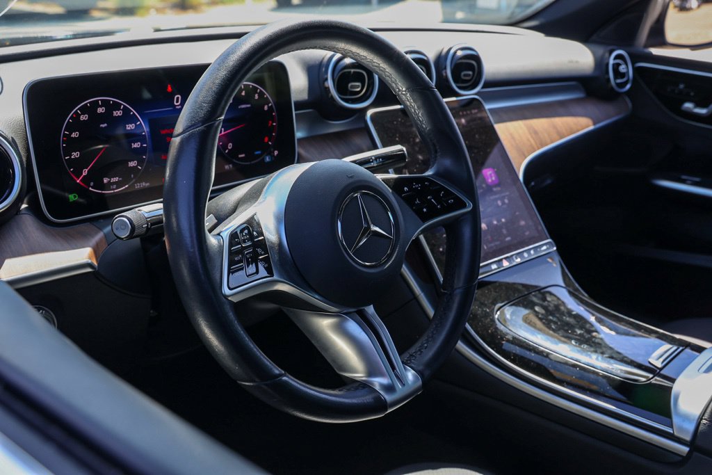 Used 2025 Mercedes-Benz C 300 4MATIC Sedan image 14
