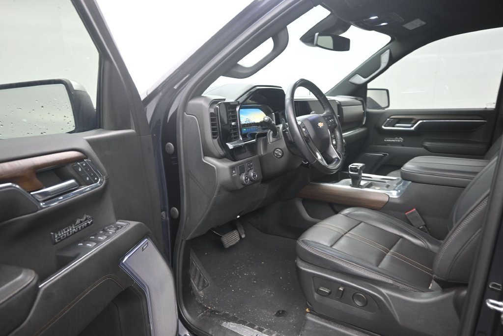 Used 2023 Chevrolet Silverado 1500 High Country RWD image 10