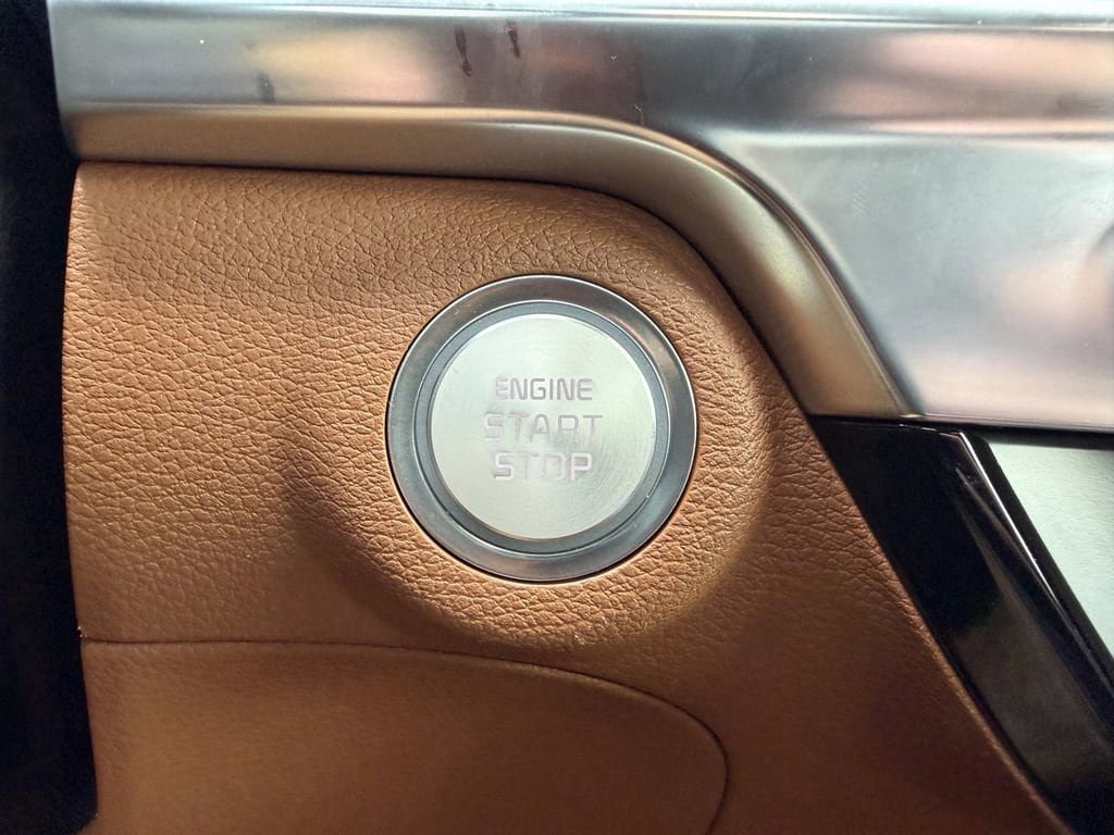 Certified 2025 Kia Telluride SX Prestige X-Line AWD/4WD image 28