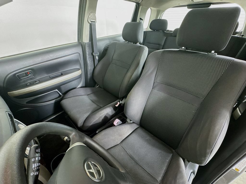 Used 2005 Scion xA FWD image 19