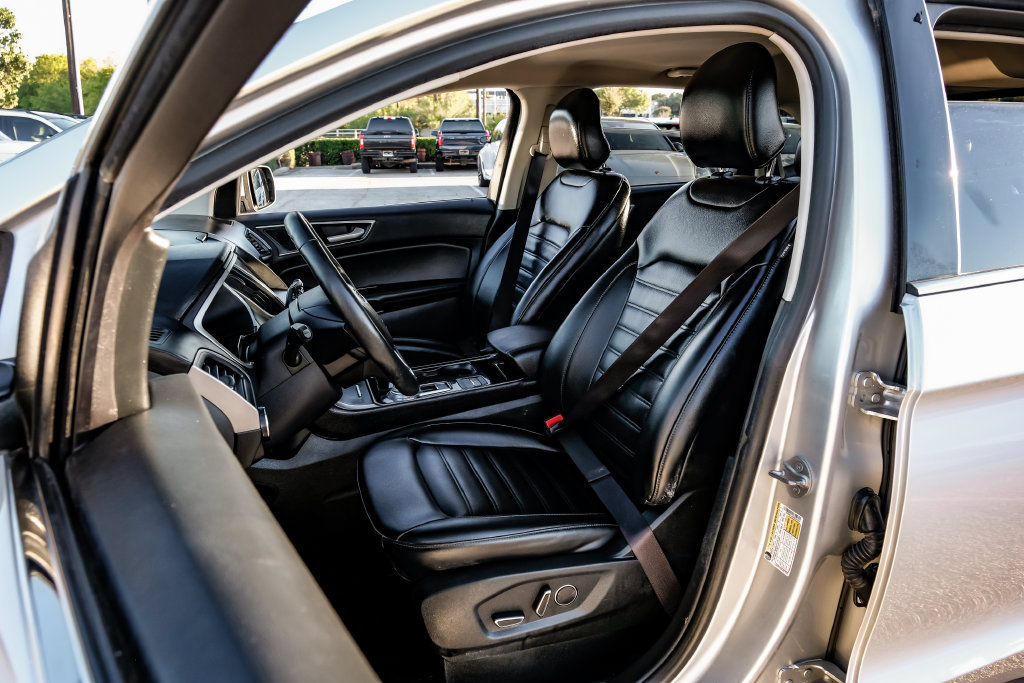 Used 2019 Ford Edge SEL w/ Equipment Group 201A FWD image 32