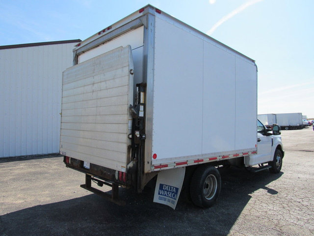 Used 2018 Ford F350 XL w/ Power Equipment Group RWD image 3