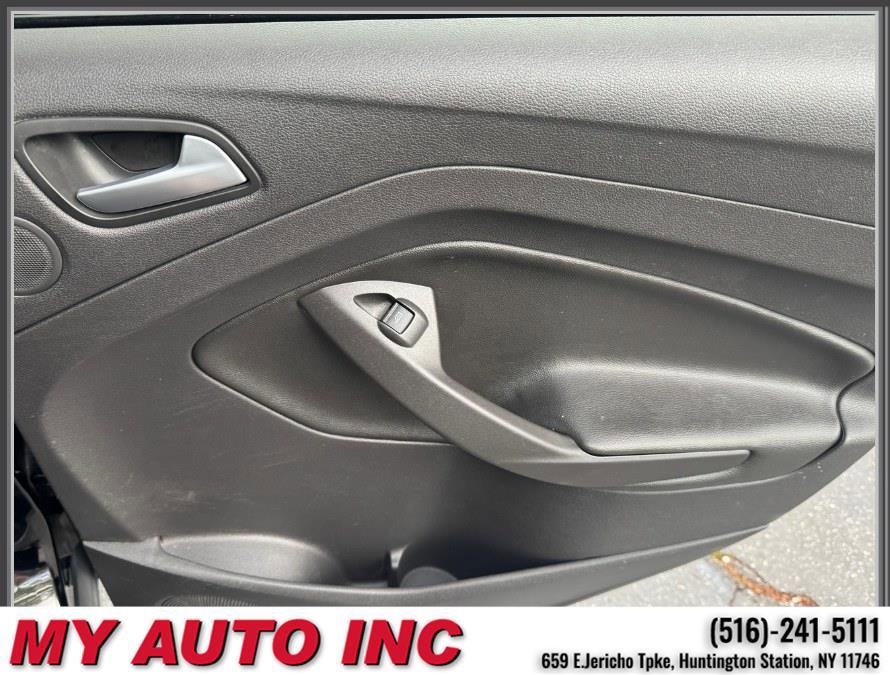 Used 2016 Ford Escape SE w/ SE Chrome Package AWD/4WD image 31