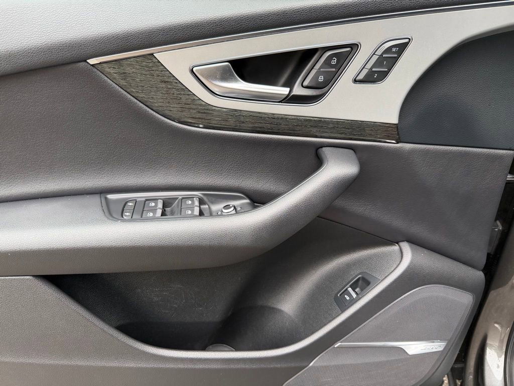 Used 2019 Audi Q7 2.0T Premium Plus w/ Premium Plus Package image 18