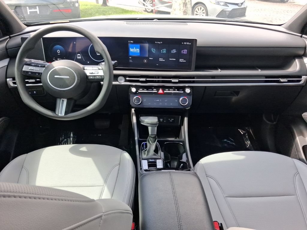 Used 2025 Hyundai Santa Cruz SEL FWD image 8