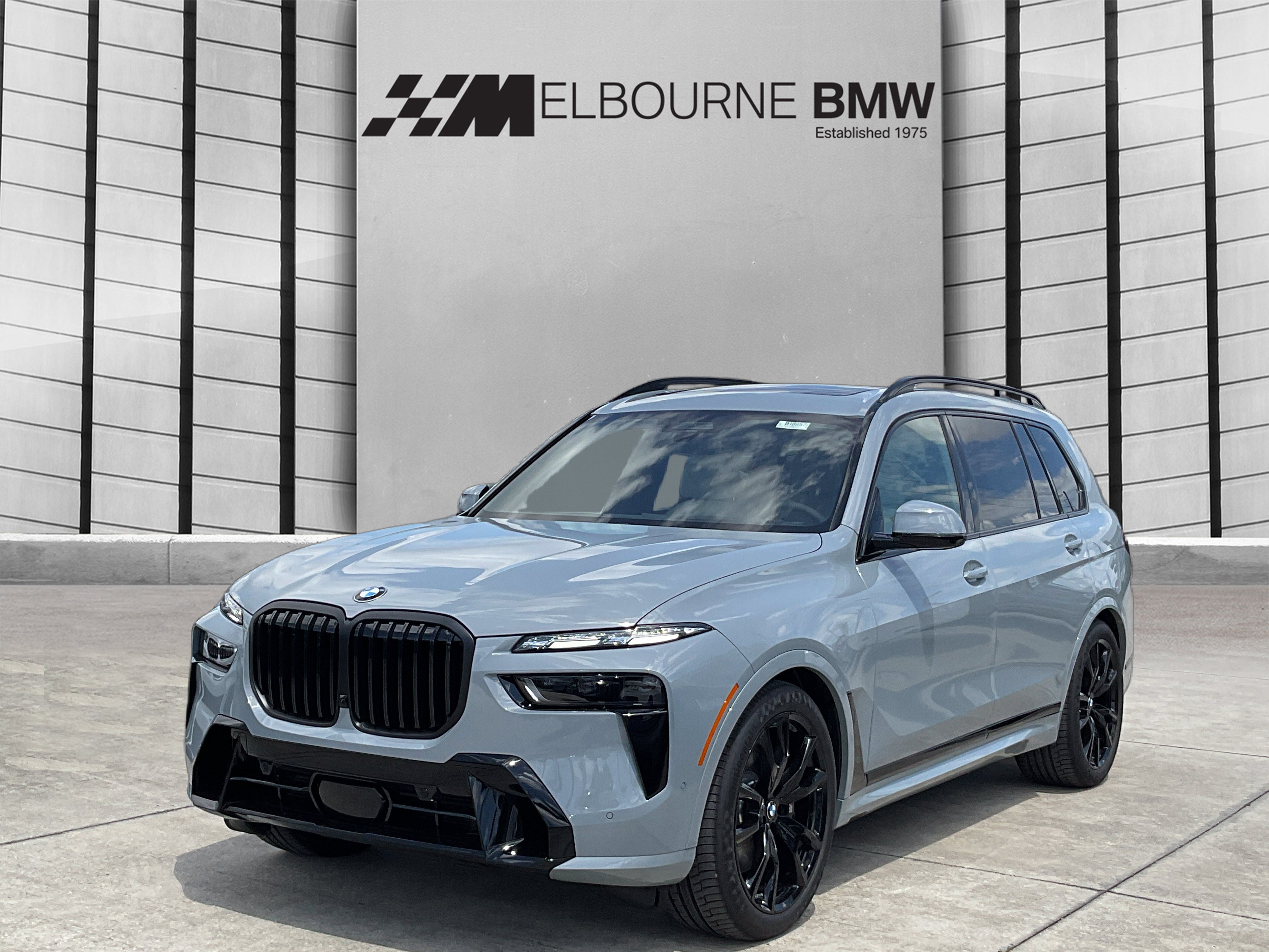 New 2027 BMW X7 xDrive40i w/ M Sport Package AWD/4WD image 3