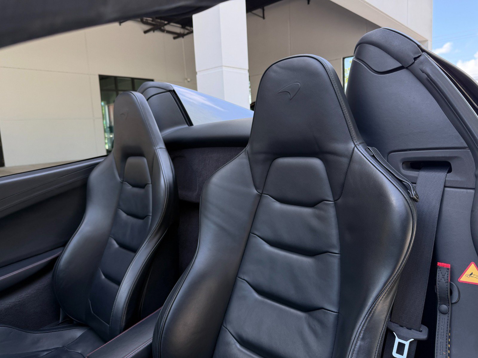 Used 2015 McLaren 650S Spider RWD image 22