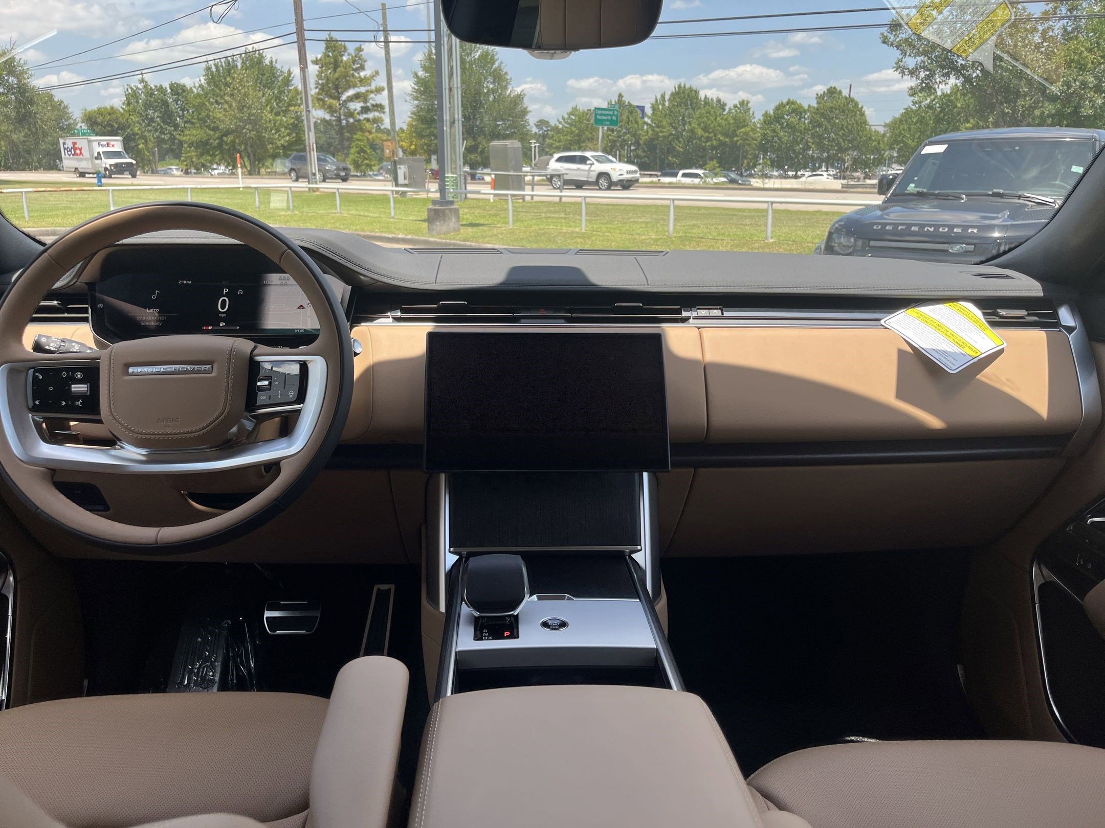 New 2025 Land Rover Range Rover Long Wheelbase SE image 26