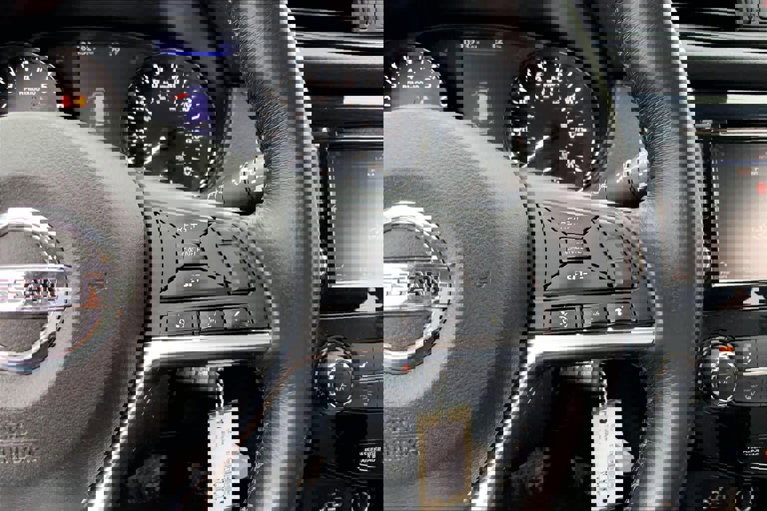 Used 2020 Nissan Rogue S w/ Special Edition Package FWD image 25