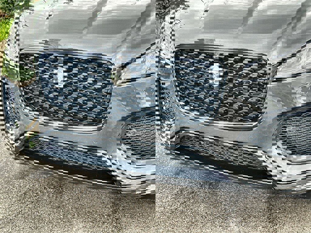 New 2026 Jaguar F-PACE R-Dynamic S image 9