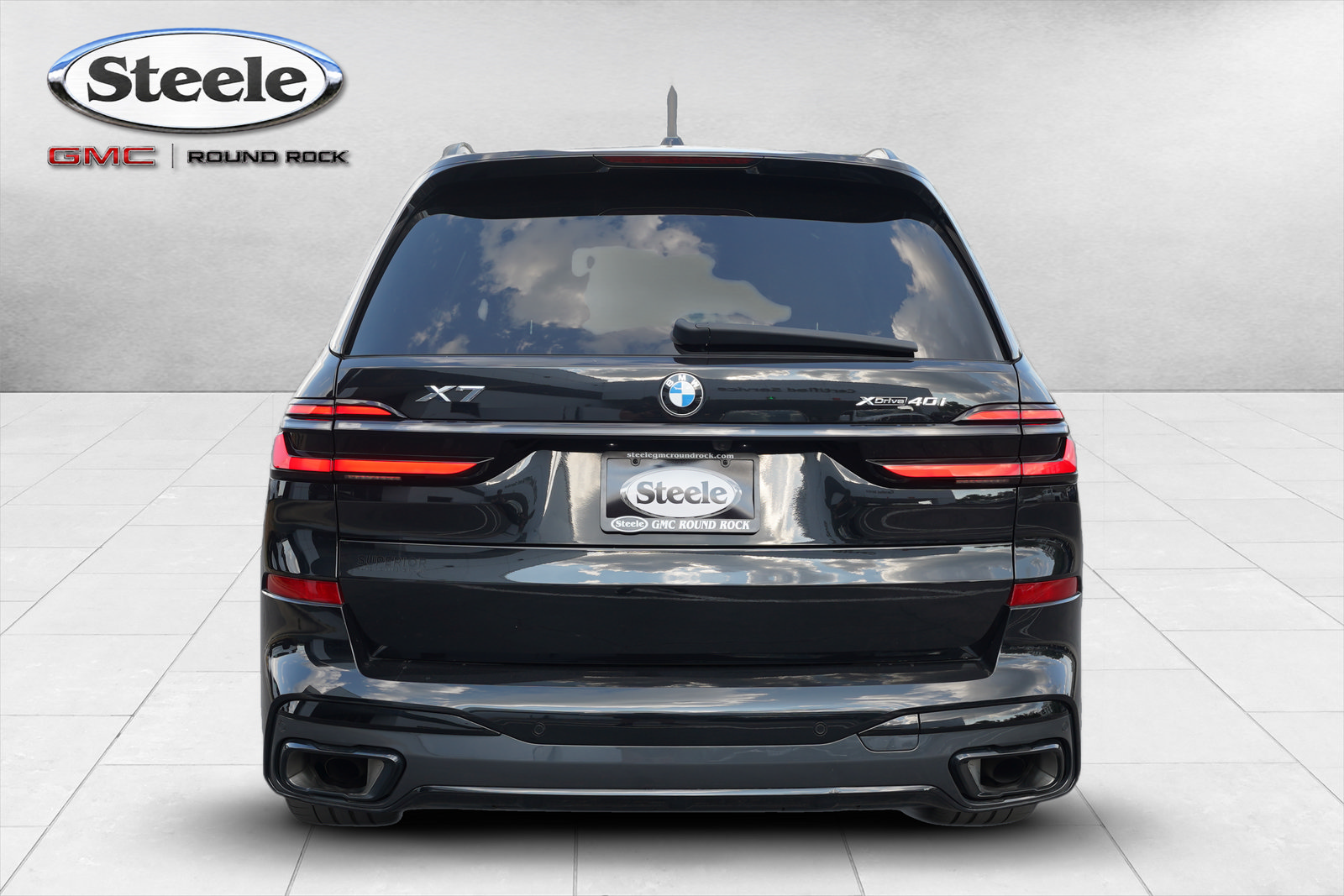 Used 2024 BMW X7 xDrive40i w/ M Sport Package AWD/4WD image 6