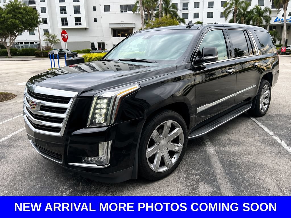 Used 2020 Cadillac Escalade ESV Luxury RWD image 3