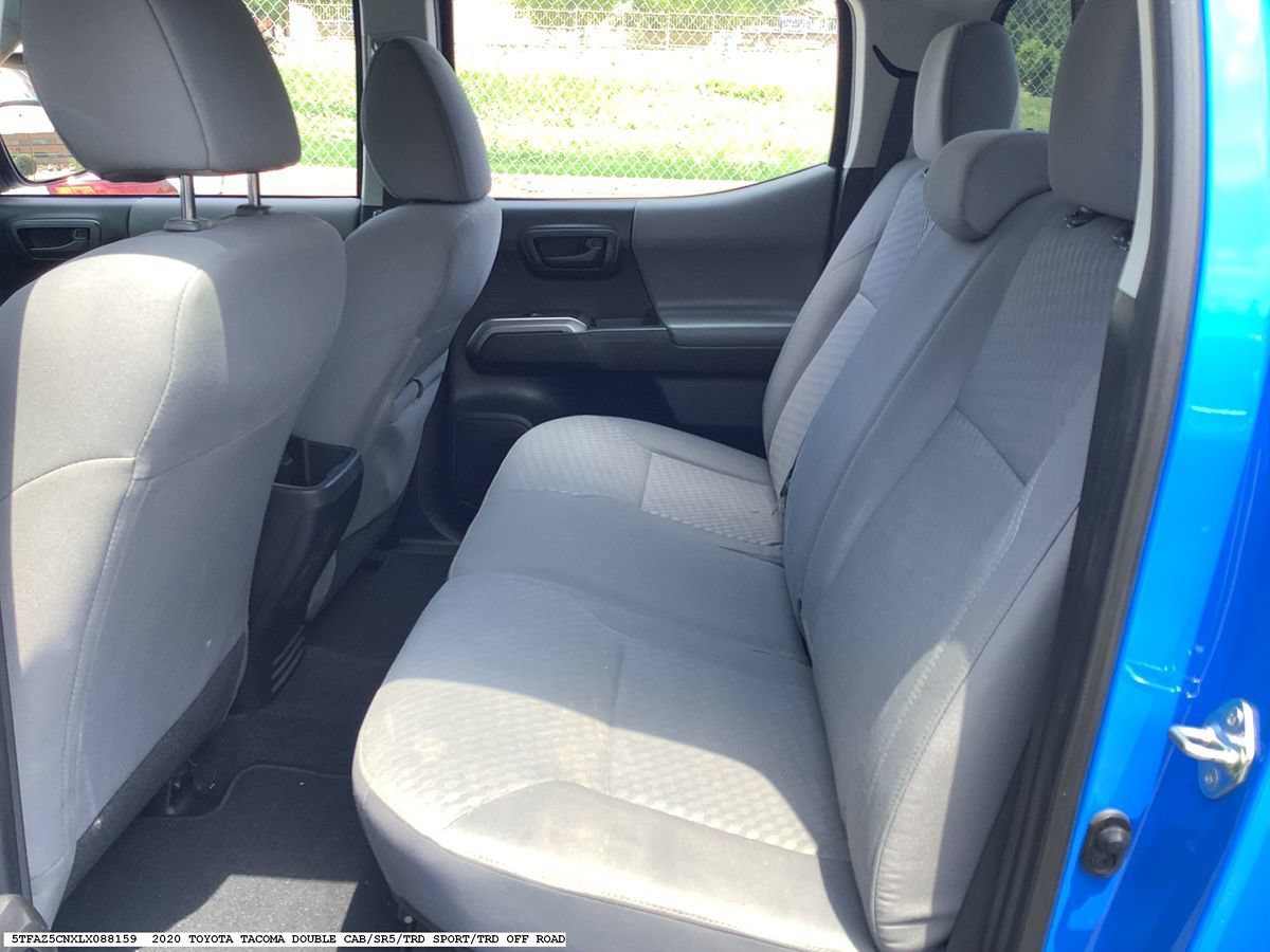 Used 2020 Toyota Tacoma SR5 RWD image 9