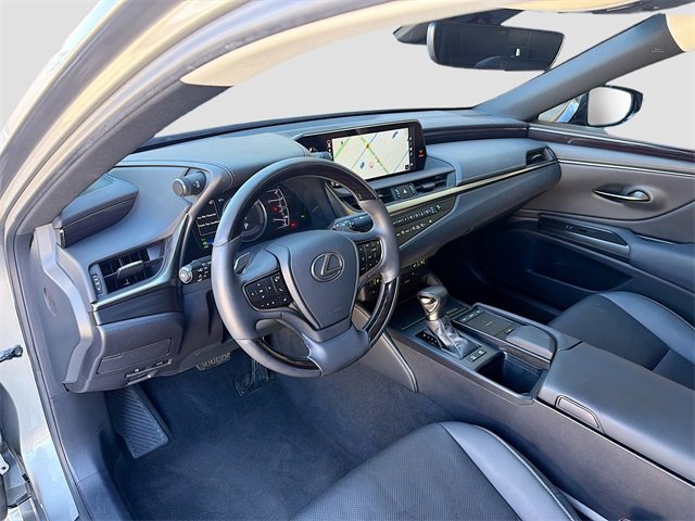 Used 2019 Lexus ES 300h image 25