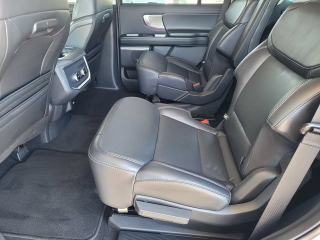 Used 2025 Ford Expedition Platinum AWD/4WD image 15