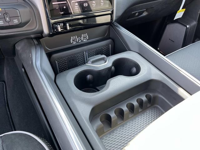 New 2026 RAM 2500 Laramie AWD/4WD image 26