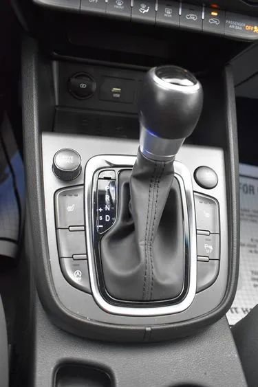 Used 2022 Hyundai Kona Limited w/ Cargo Package image 36