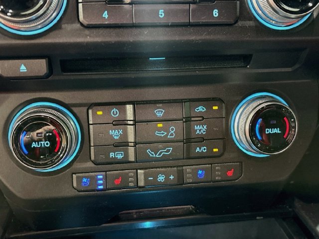 Used 2018 Ford F150 Lariat w/ Equipment Group 502A Luxury AWD/4WD image 16