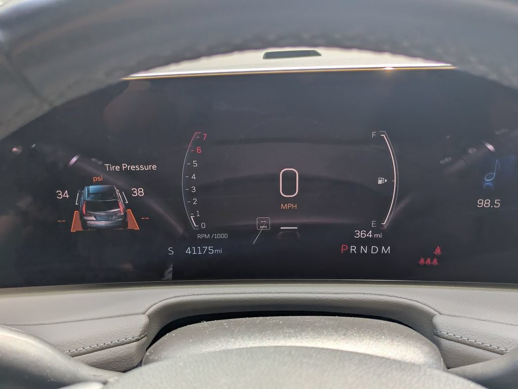 Used 2025 Cadillac XT4 Premium Luxury FWD image 26