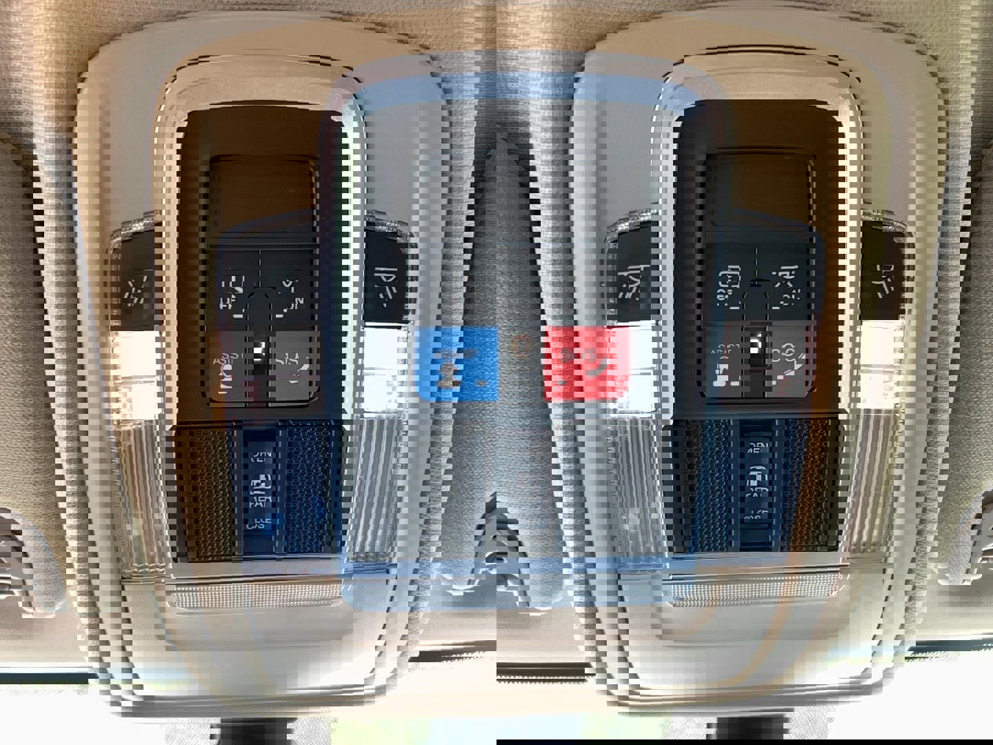 Used 2022 RAM 3500 Laramie w/ Protection Group image 26