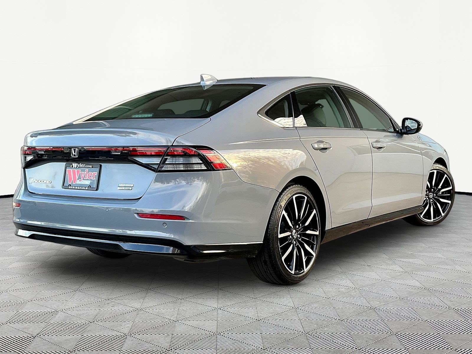 Used 2024 Honda Accord Touring image 6