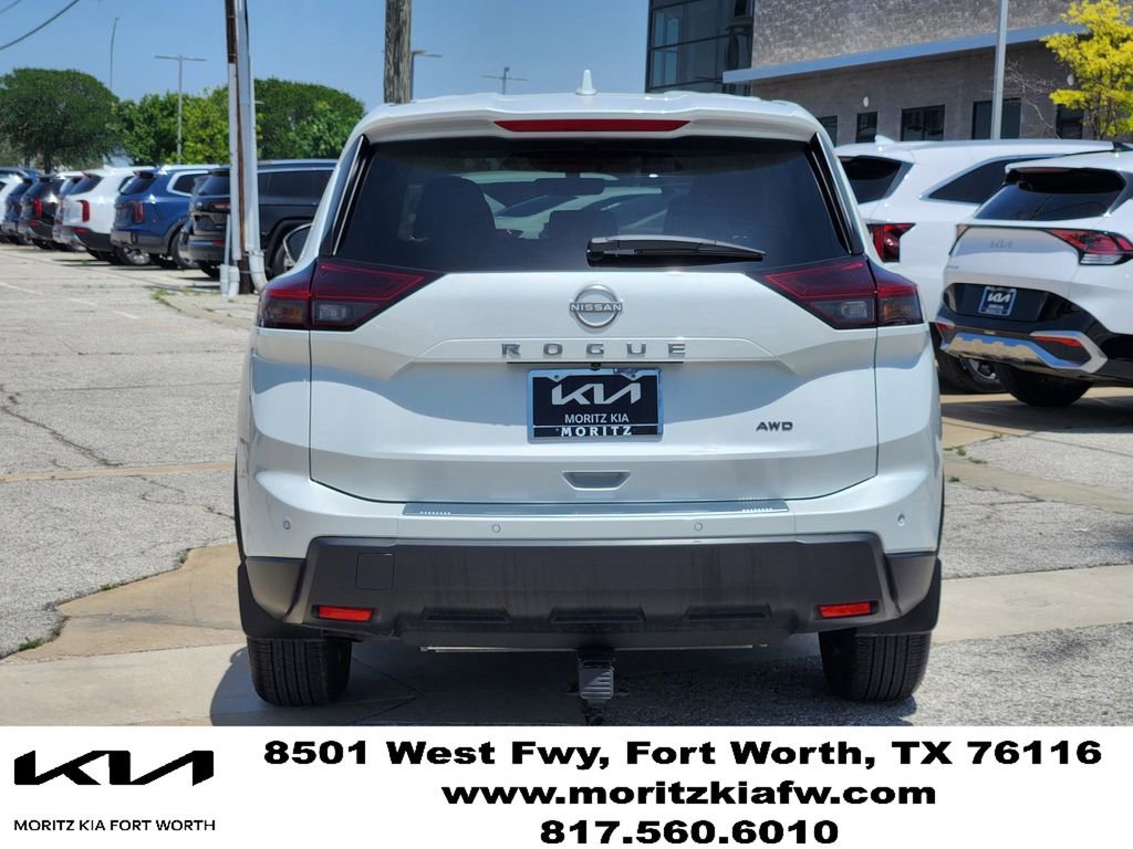 Used 2026 Nissan Rogue SV w/ Cold Weather Package AWD/4WD image 5