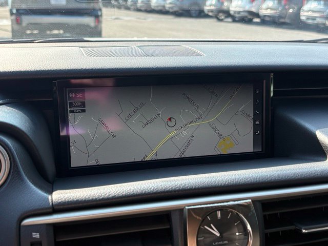 Used 2018 Lexus IS 300 w/ Comfort Package RWD image 17