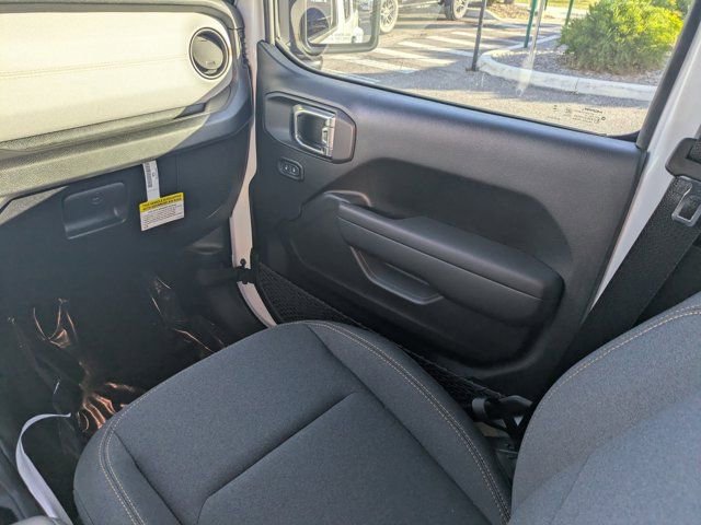 New 2025 Jeep Gladiator Sport image 15