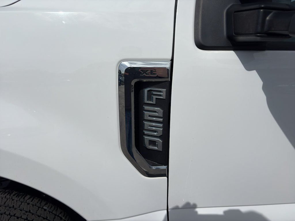 Used 2021 Ford F250 XL w/ Power Equipment Group AWD/4WD image 9