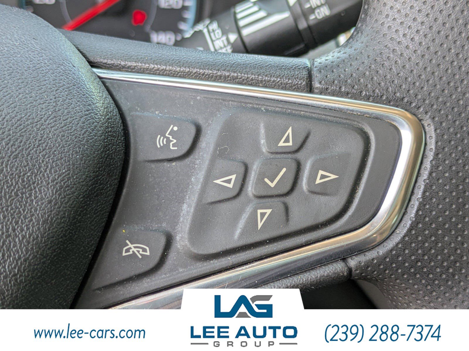 Used 2021 Chevrolet Equinox LS image 23