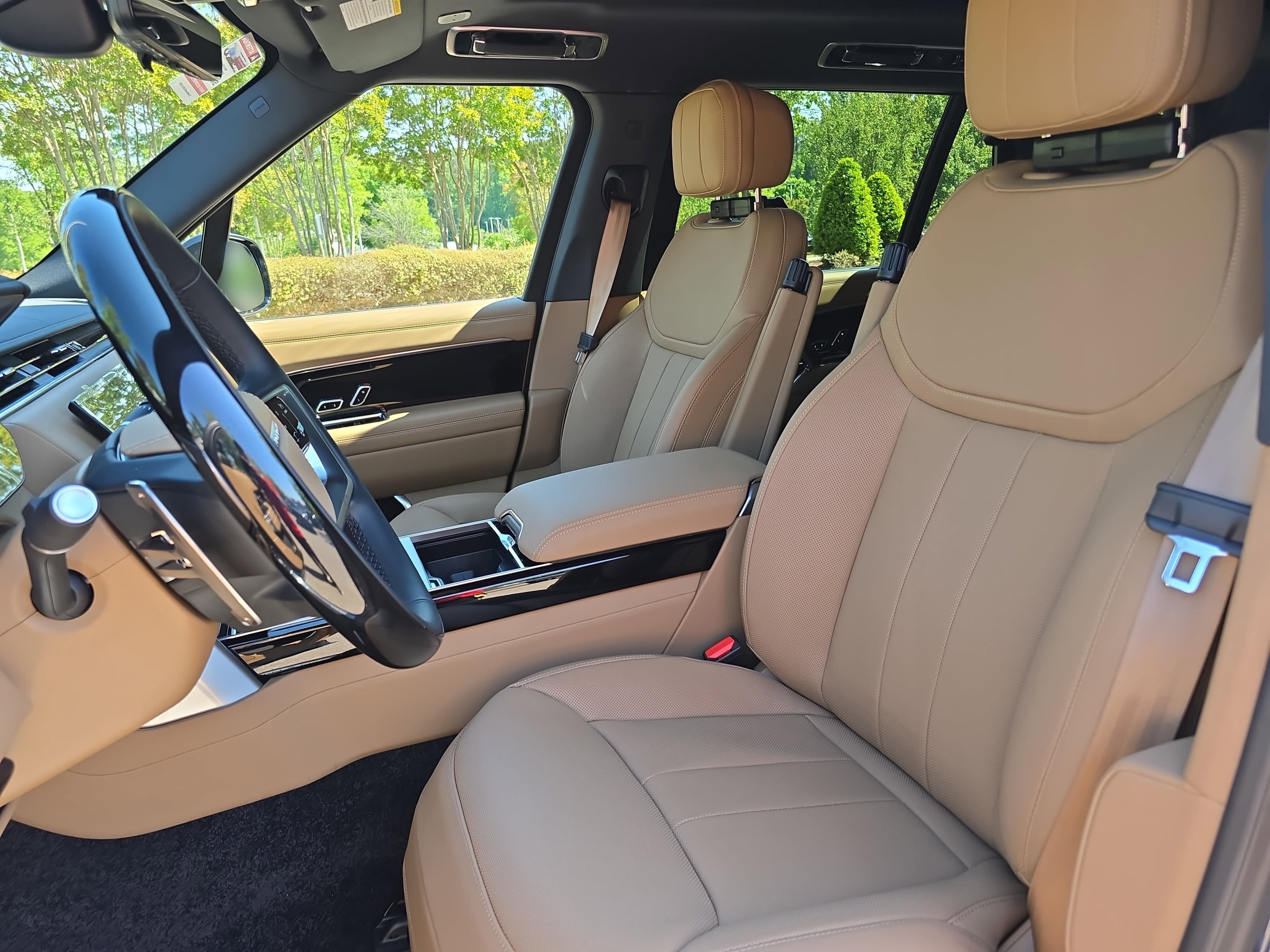 New 2026 Land Rover Range Rover Long Wheelbase SE AWD/4WD image 15