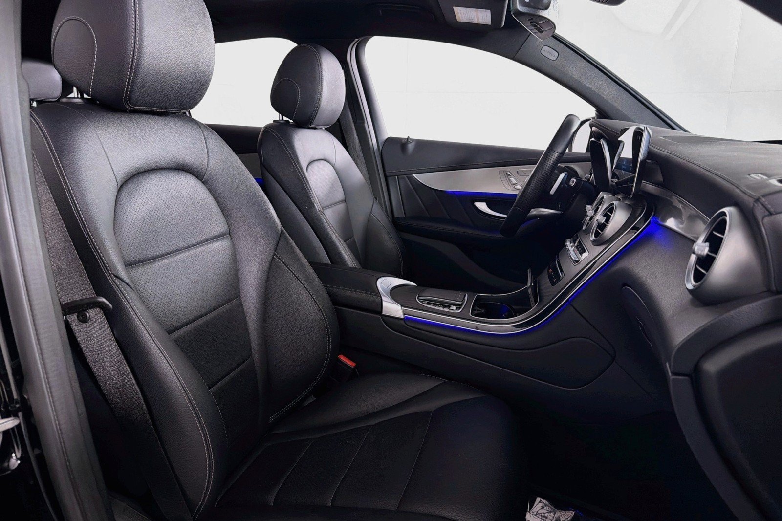 Certified 2023 Mercedes-Benz GLC 300 4MATIC Coupe image 8
