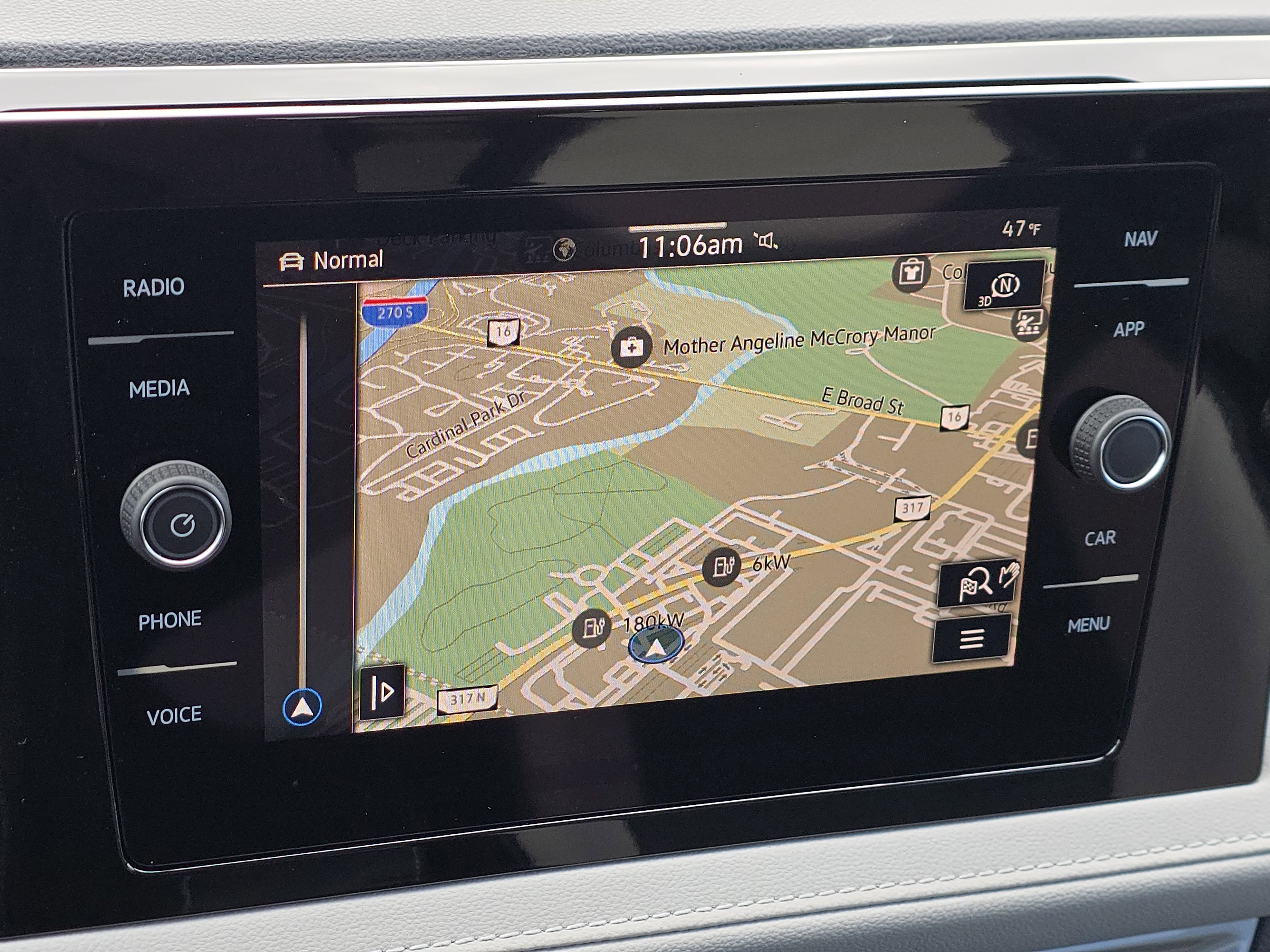 New 2026 Volkswagen Taos SEL image 10