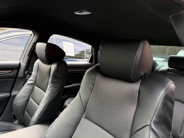 Used 2018 Honda Accord Sport image 12