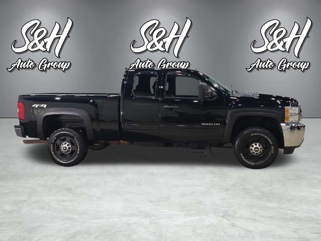Used 2011 Chevrolet Silverado 2500 LT w/ Snow Plow Prep Package AWD/4WD image 19