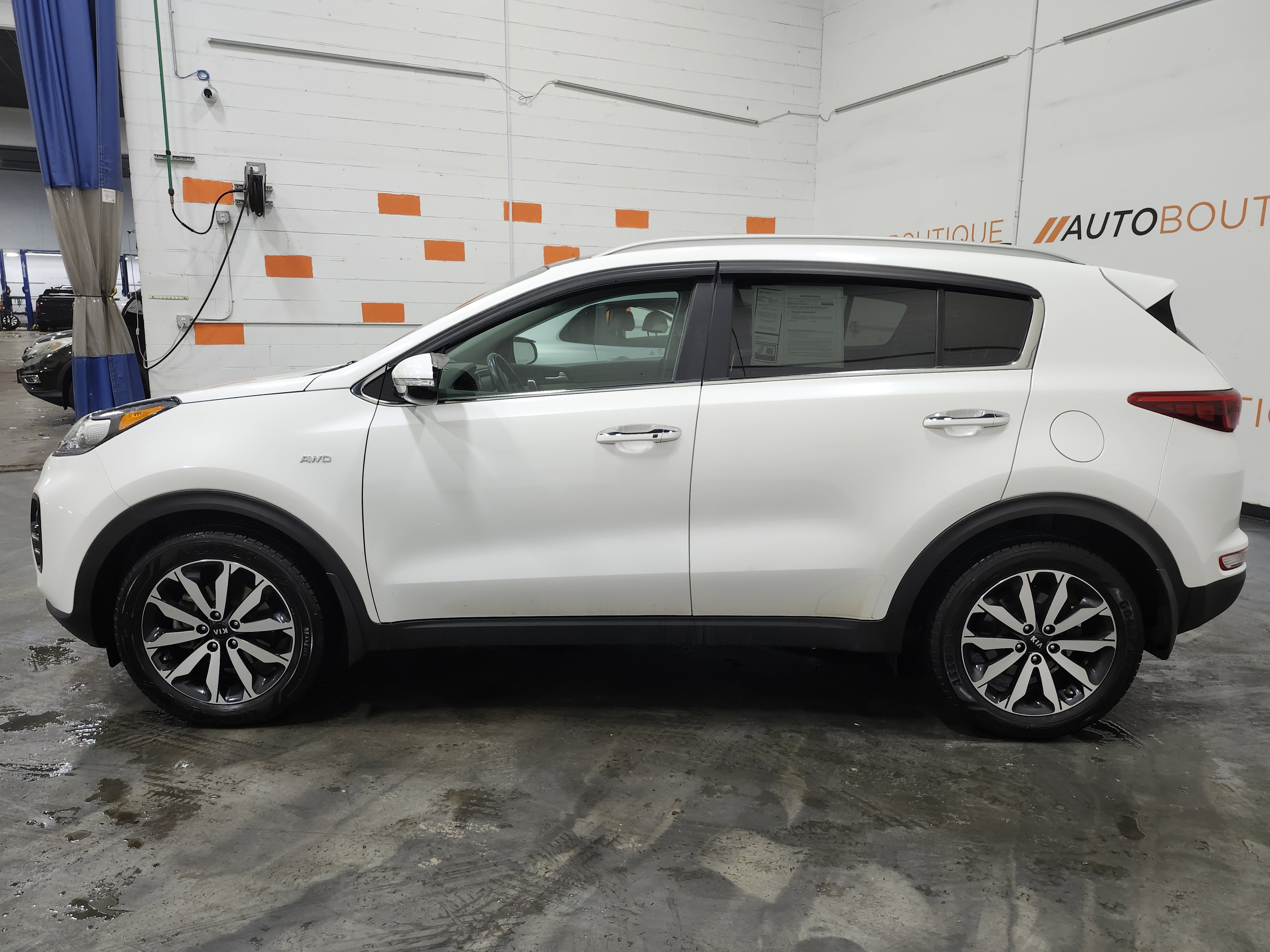 Used 2017 Kia Sportage EX w/ EX Premium Package image 15