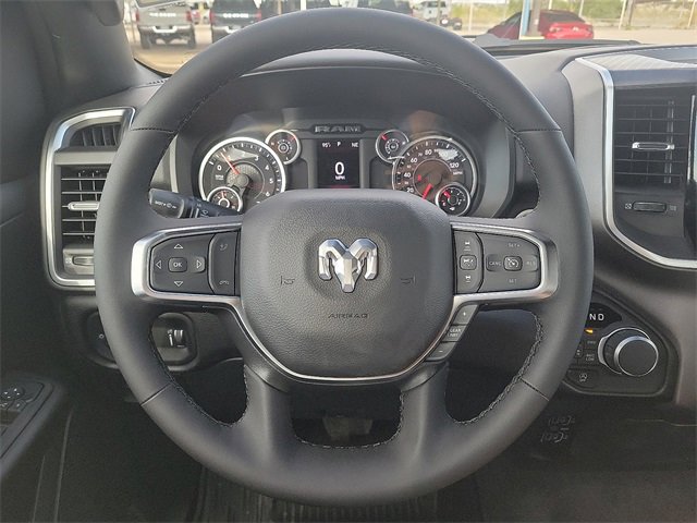 New 2026 RAM 1500 4x4 Crew Cab image 19