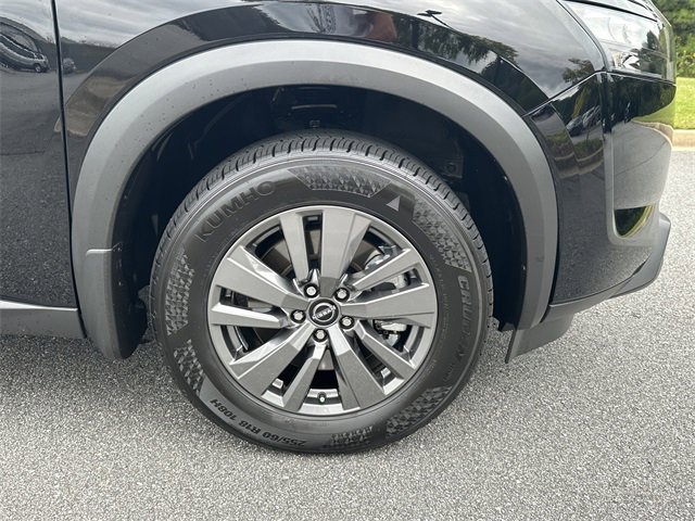 Certified 2025 Nissan Pathfinder SV w/ SV Premium Package image 13