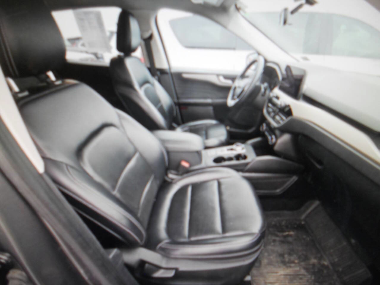 Used 2021 Ford Escape SEL image 19