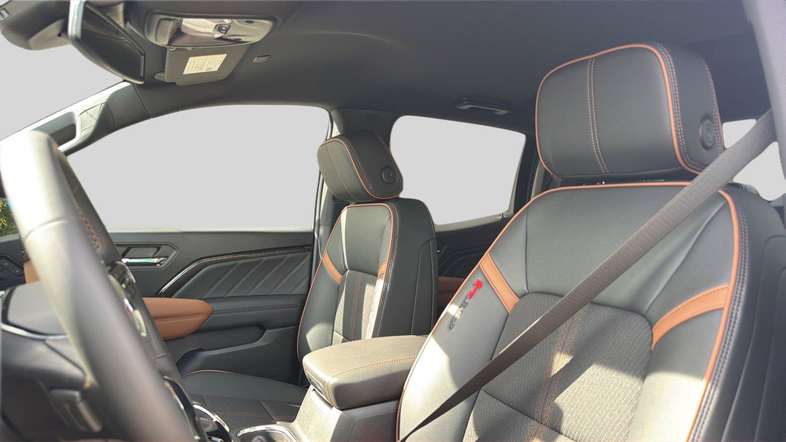 New 2026 GMC Canyon AT4 AWD/4WD image 16