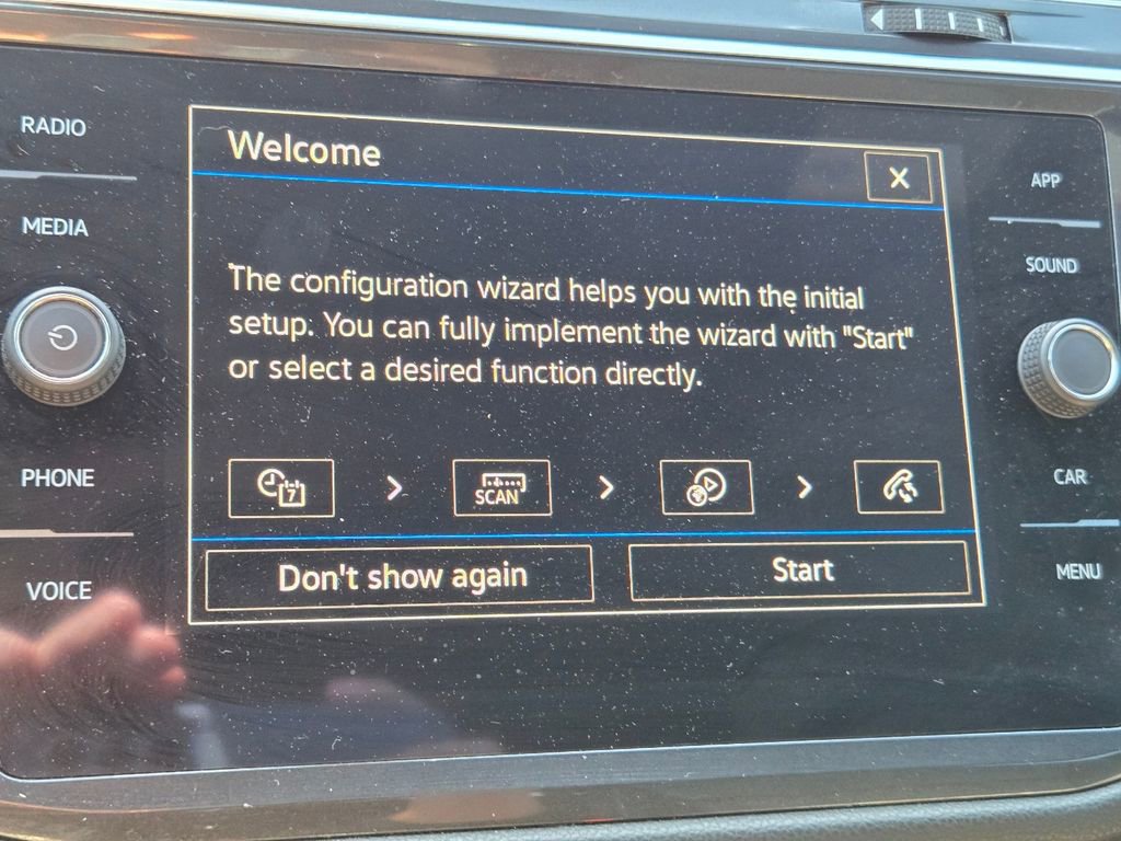 Used 2022 Volkswagen Tiguan SE R-Line image 28