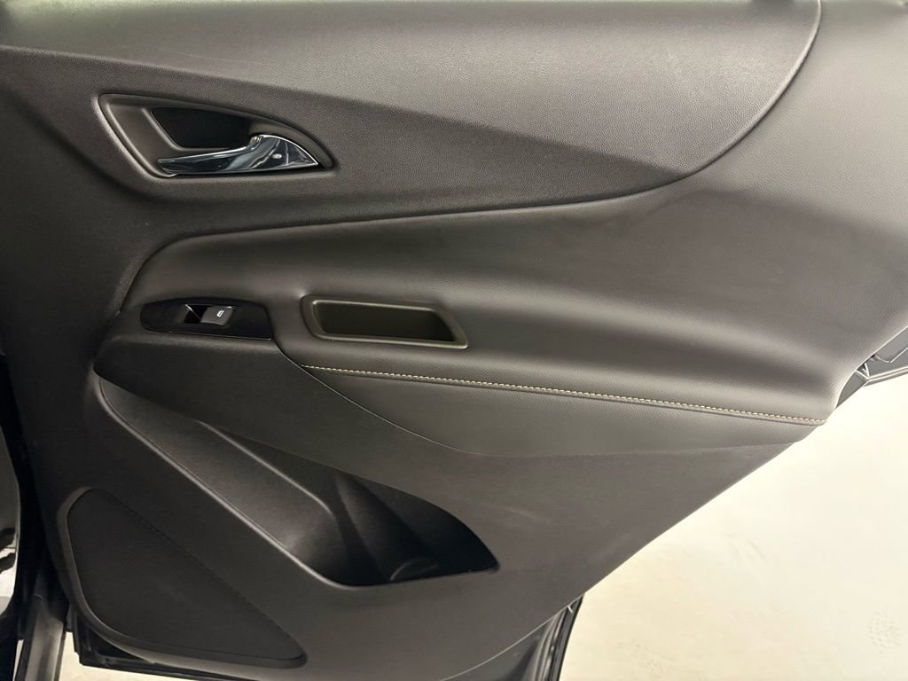 Used 2023 Chevrolet Equinox Premier image 43