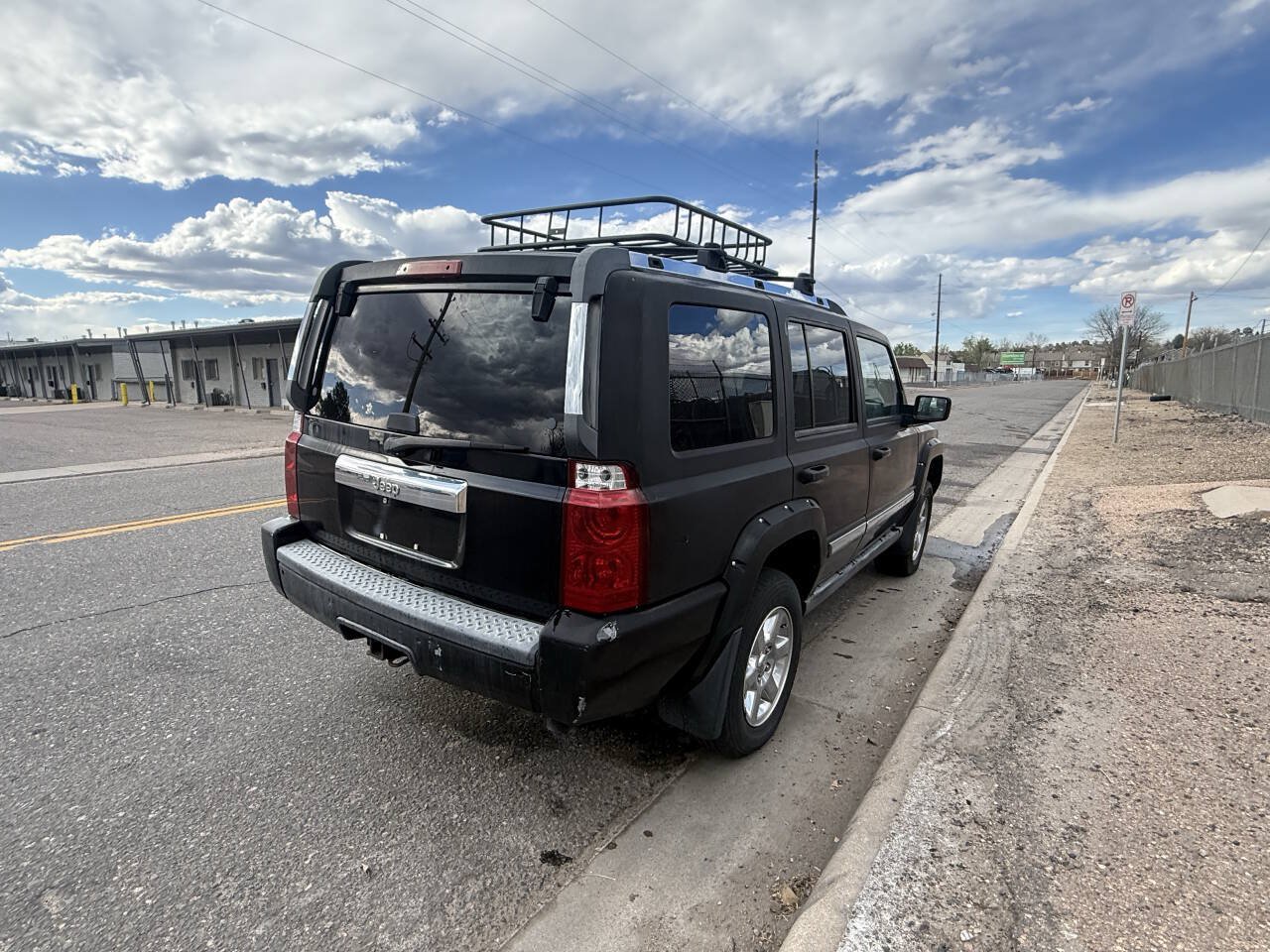Used 2006 Jeep Commander Limited w/ Trailer Tow Group IV RWD image 7